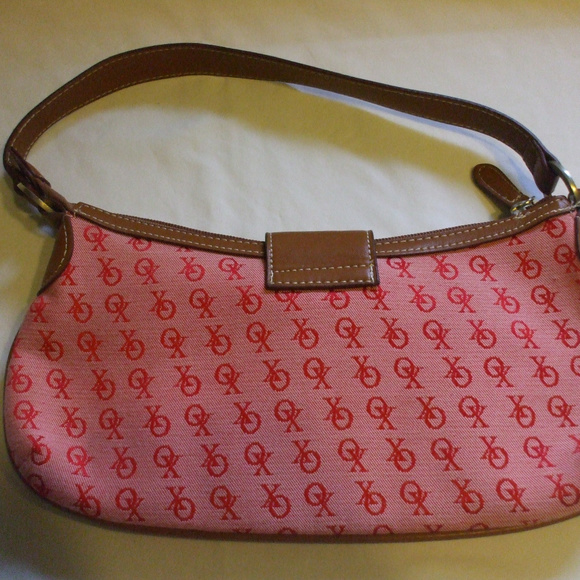 Women's Red XO Nylon Purse Handbag - Picture 2 of 8